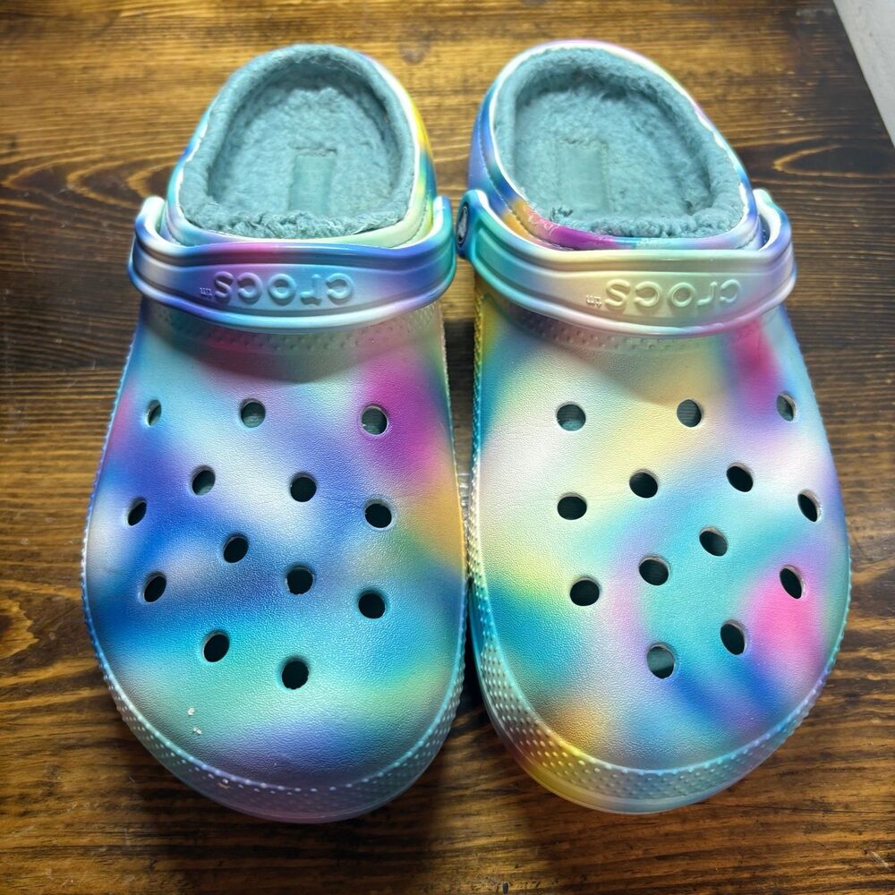 Crocs Tie Dye Fur Lined Clogs Men’s Size 12